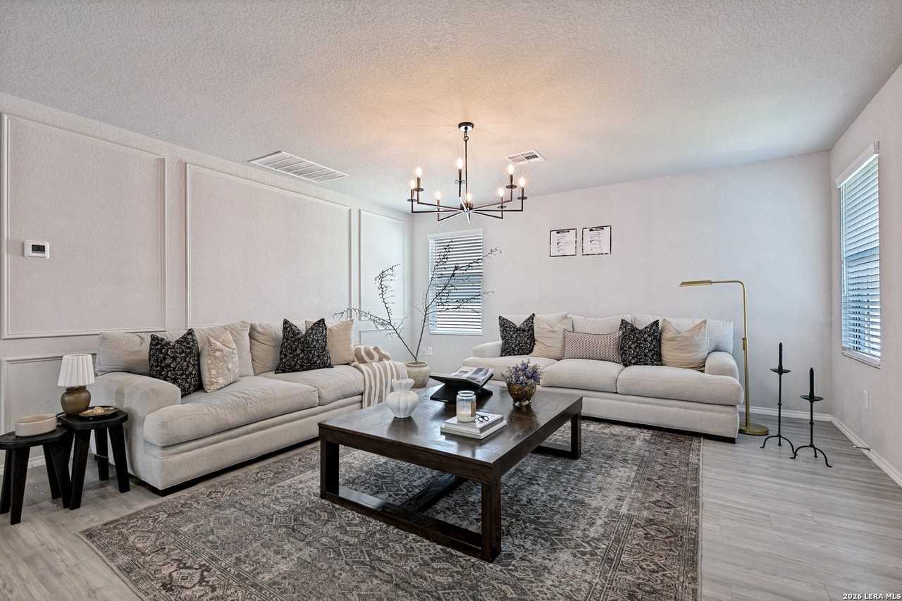 14015 Homestead Way - Photo 6 of 36