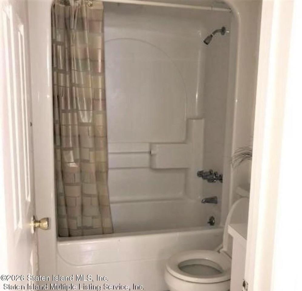 67 Robinson Ave - Photo 4 of 6