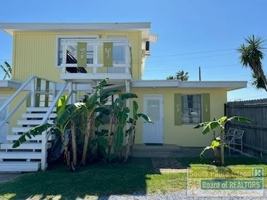 featured image of 202 N Yturria St #4
