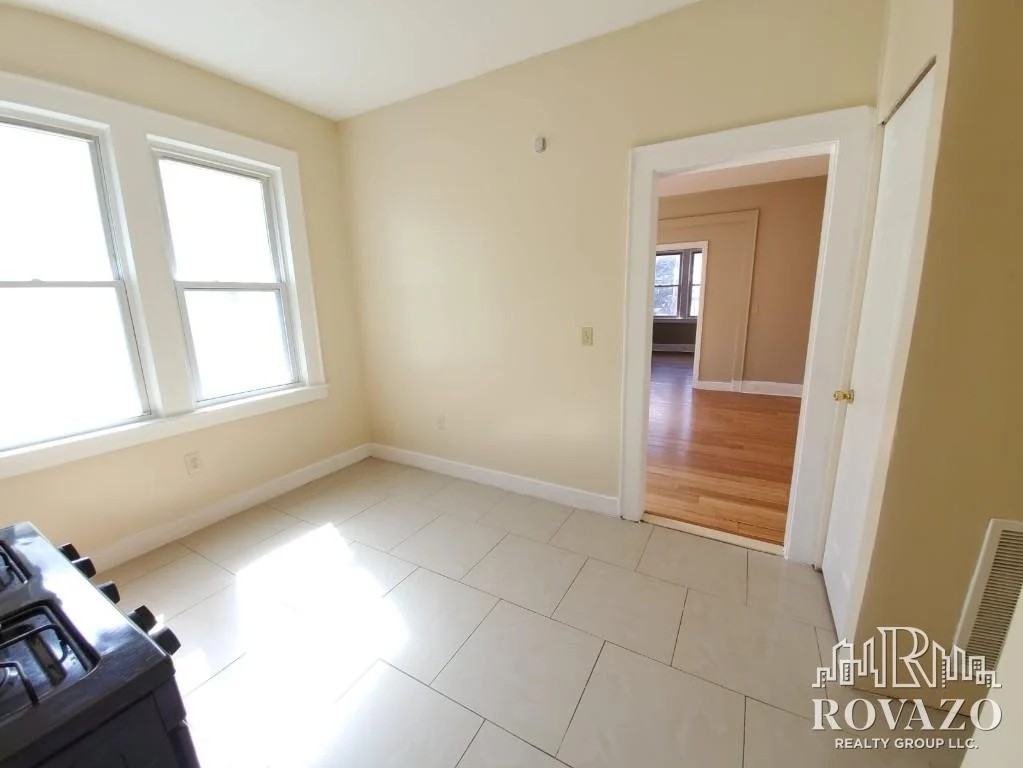 43 Underwood Street #2rr - Photo 3 of 8