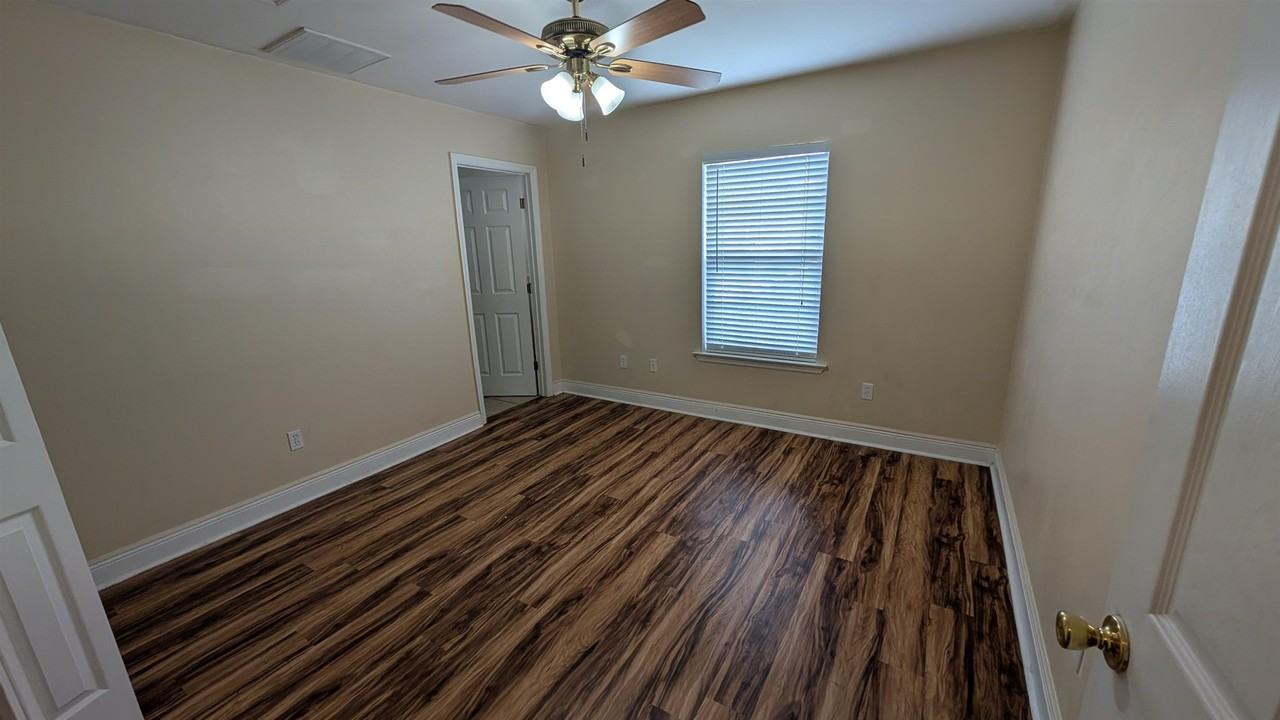 3268 Sugar Berry Way - Photo 6 of 9