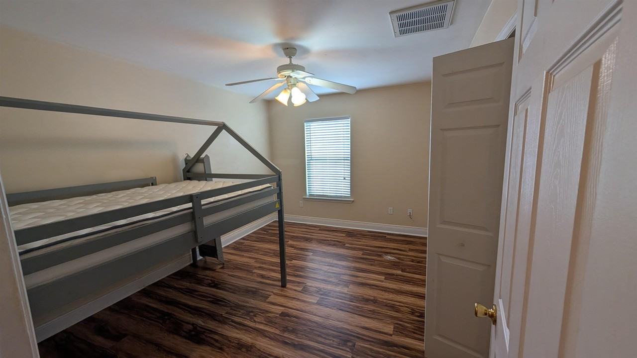 3268 Sugar Berry Way - Photo 7 of 9