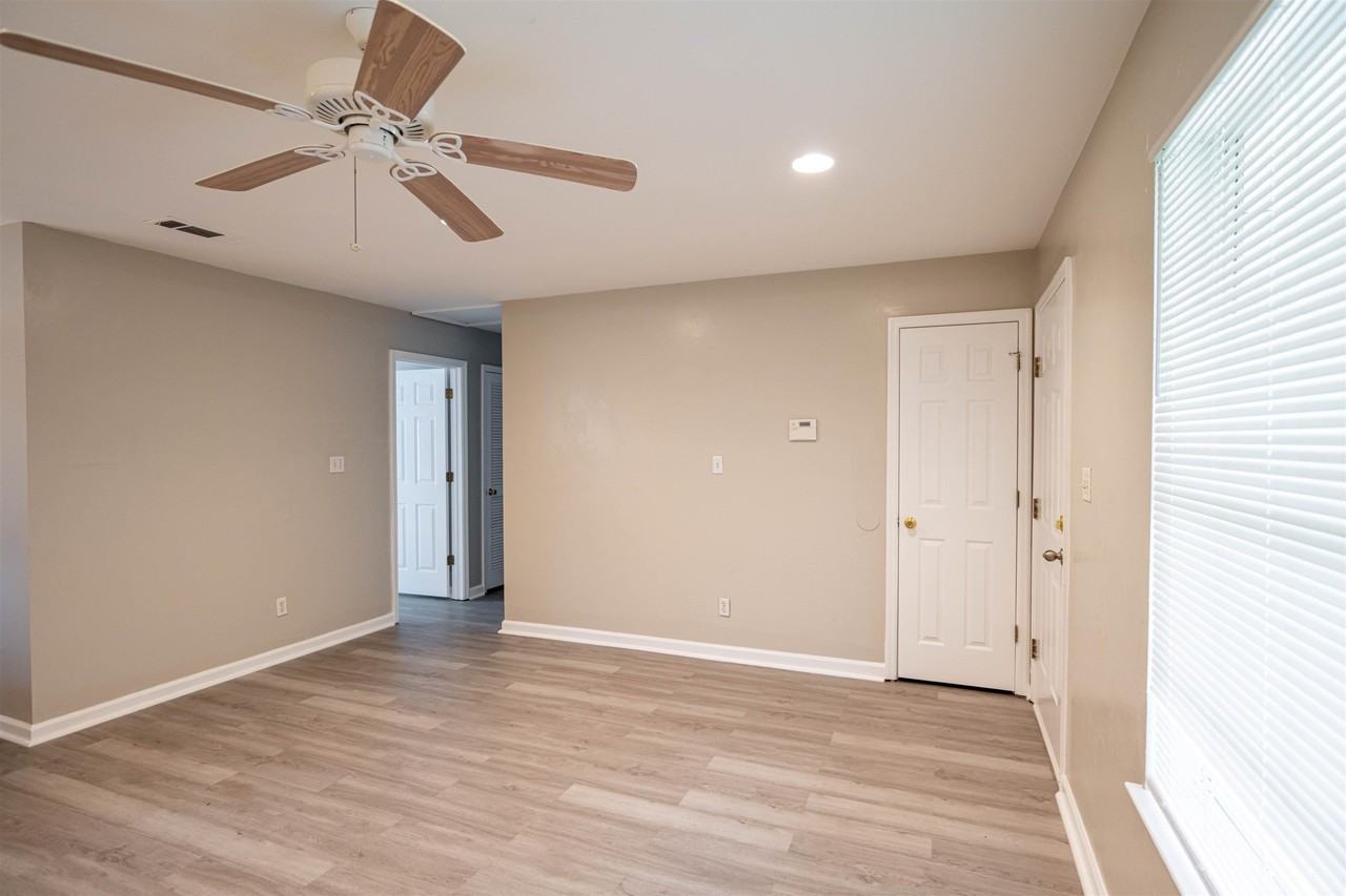 1318 Melvin St - Photo 7 of 26