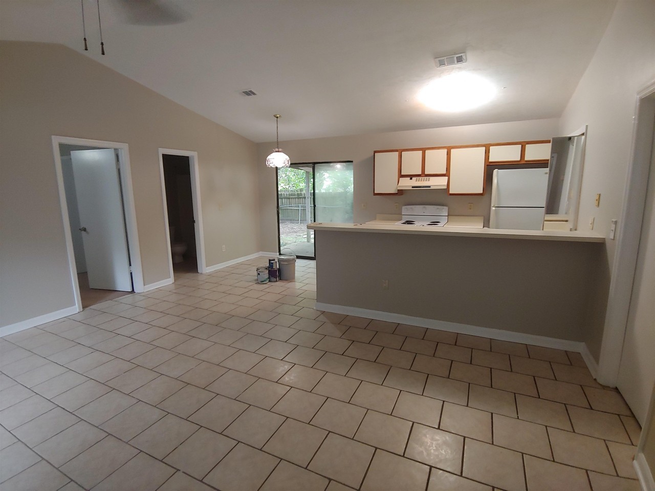 905 Tomahawk Ct - Photo 4 of 17