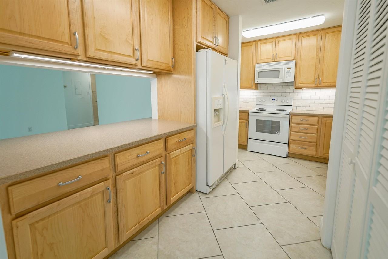 251 S Villas Ct #A - Photo 7 of 27