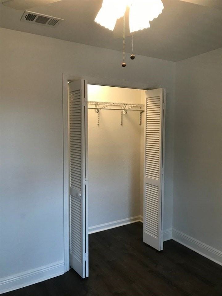 156 Locke St #D - Photo 5 of 22