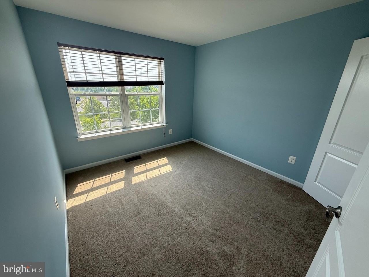 9515 Mary Geneva Ln - Photo 6 of 17