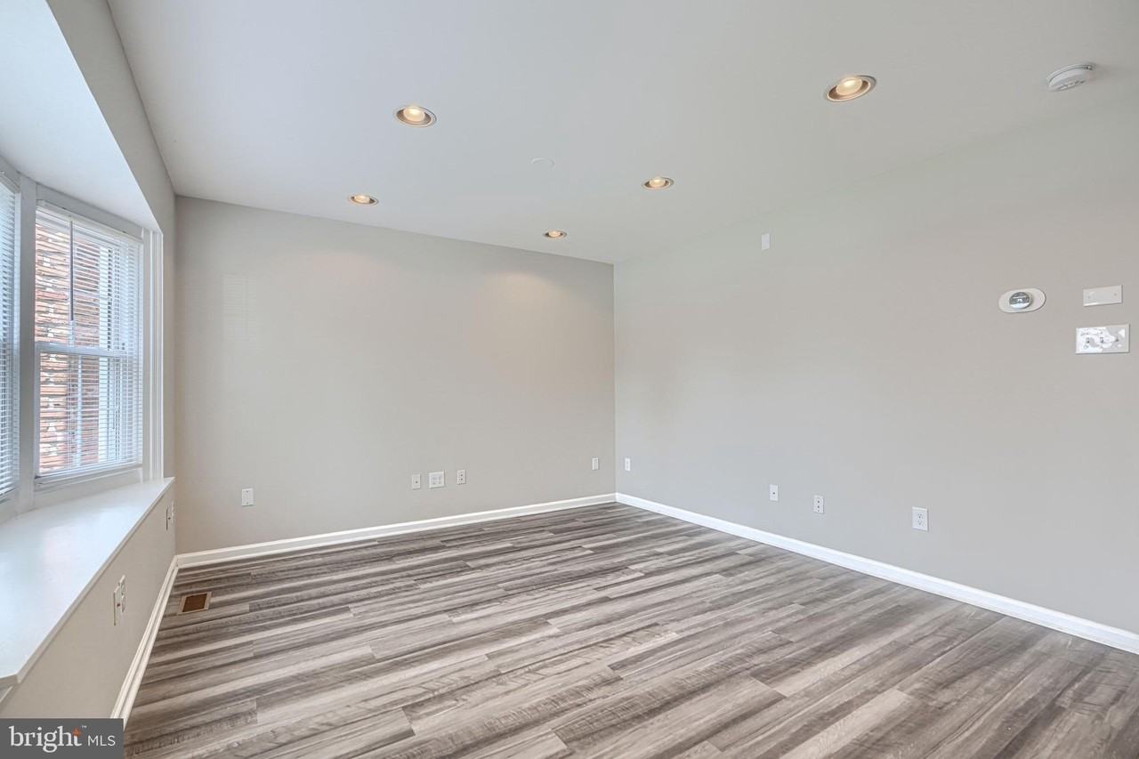 209 Bridge Dr - Photo 5 of 50