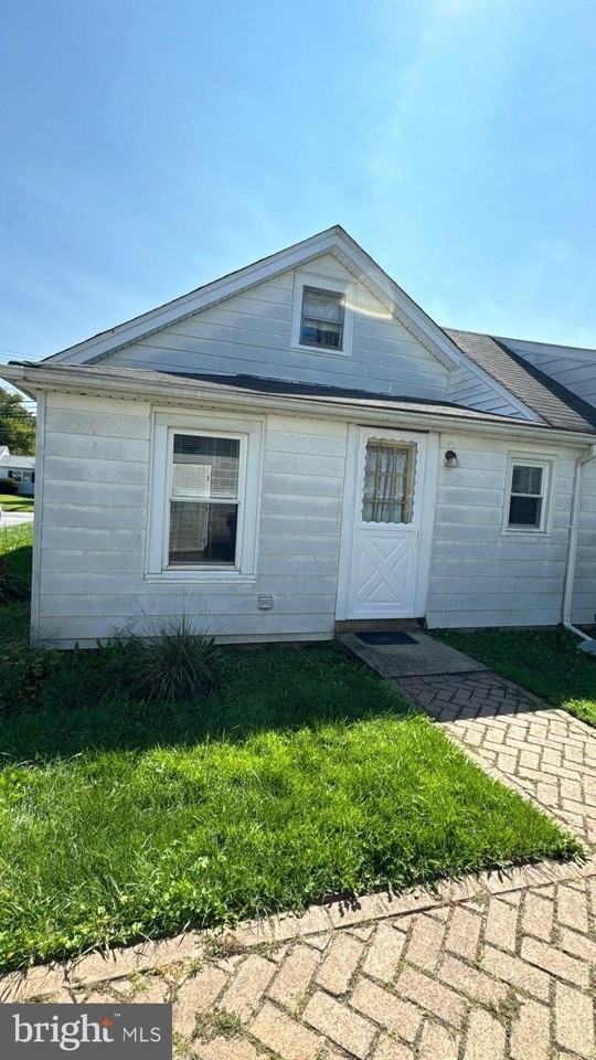 8474 Leishear Rd #B - Photo 3 of 17