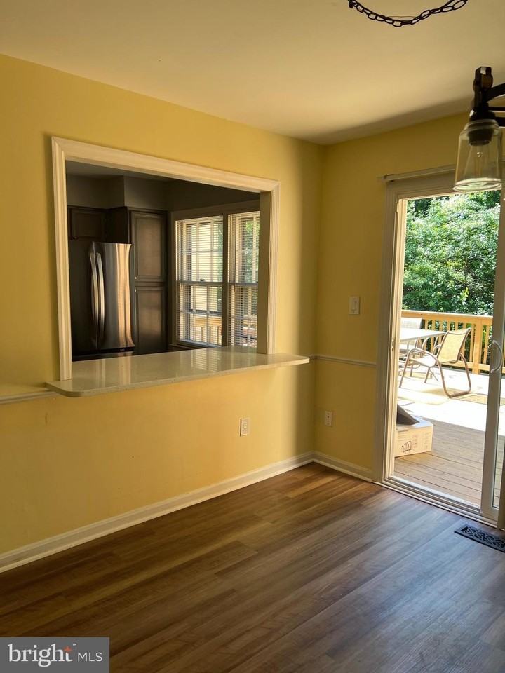 2915 Mozart Dr - Photo 4 of 5