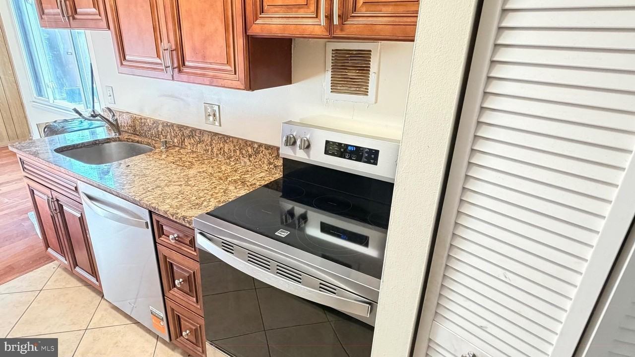 7927 Mandan Rd #301 - Photo 7 of 21