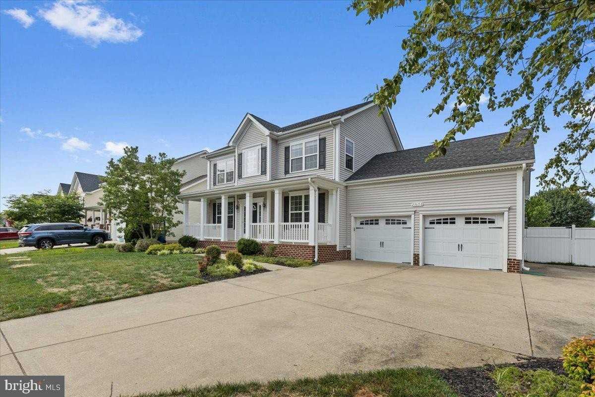 23650 Coventry Dr - Photo 2 of 44