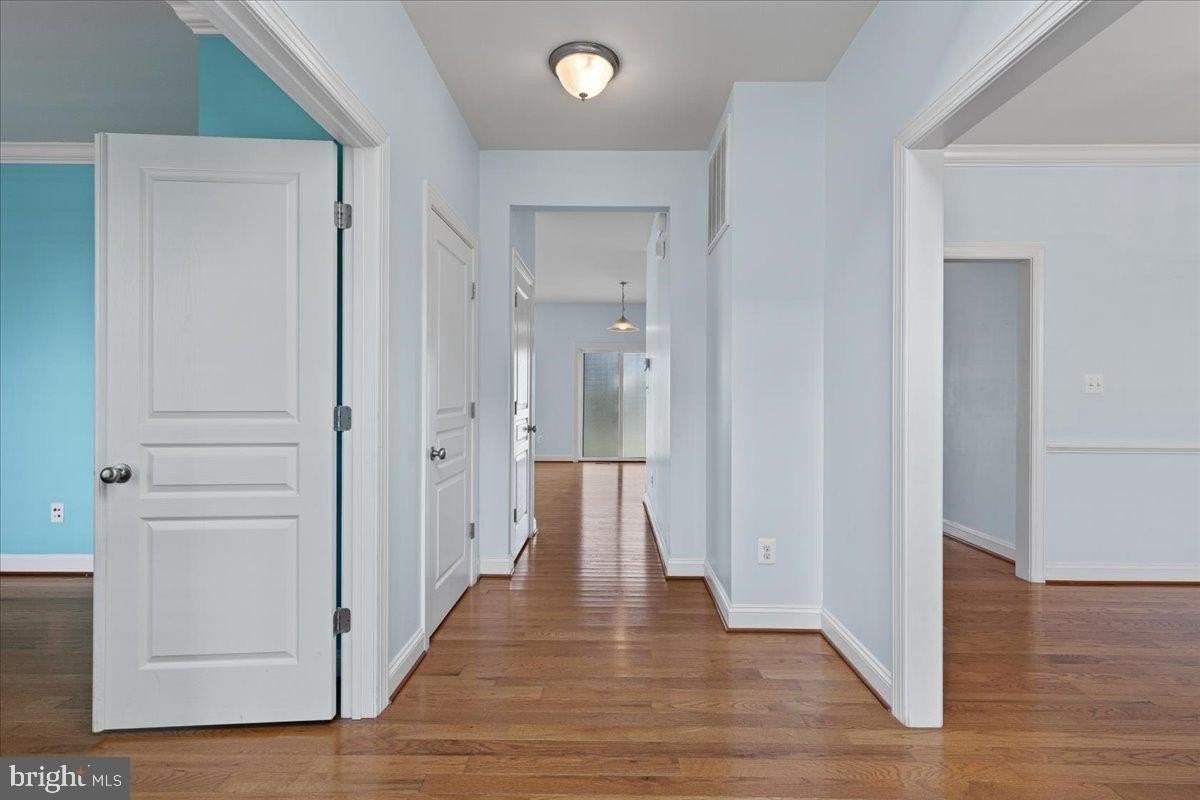 23650 Coventry Dr - Photo 5 of 44