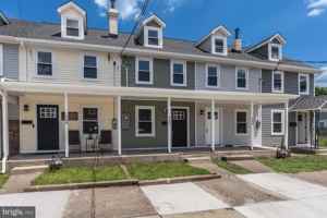 featured image of 647 Spruce St