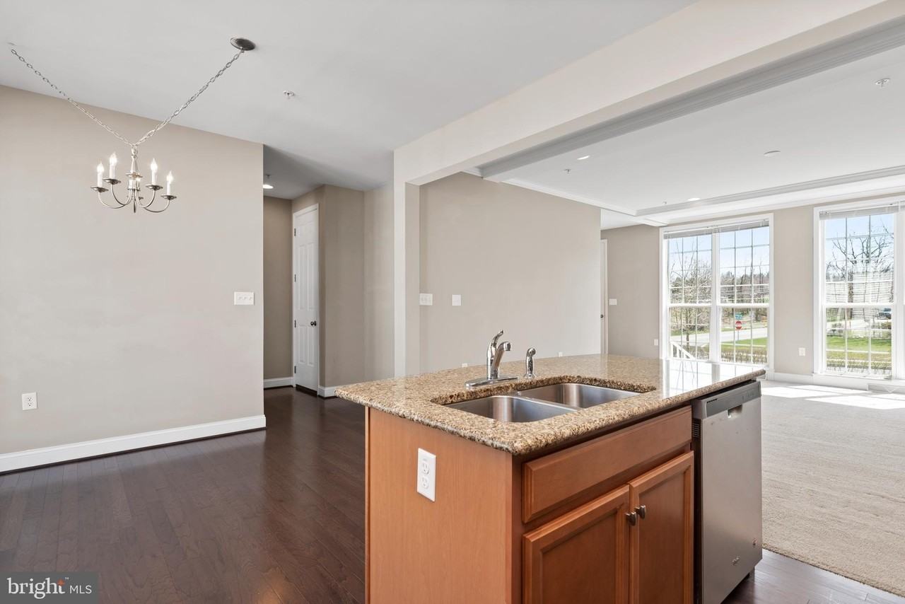 1414 Ann Ln - Photo 5 of 25