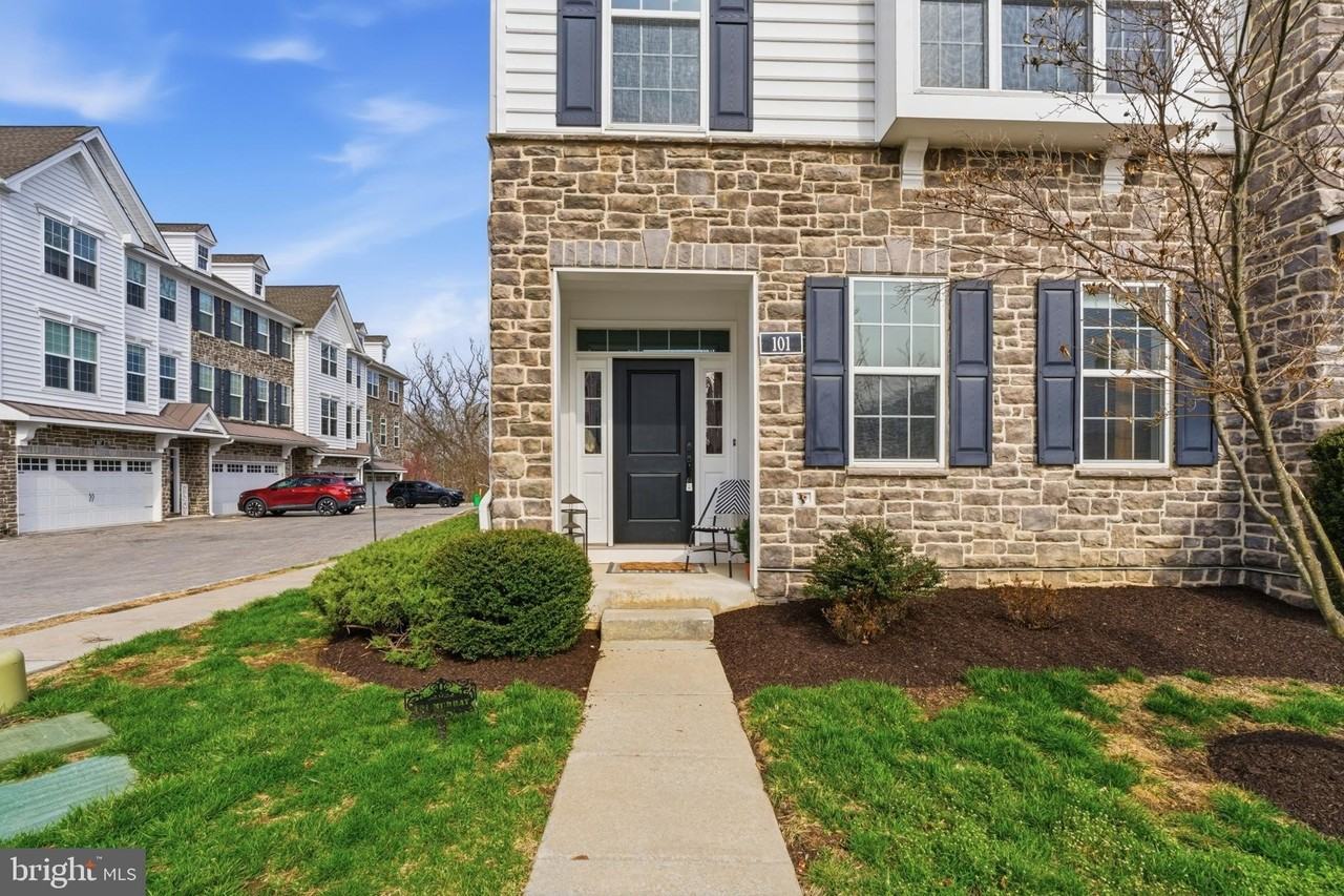 101 Murray Ln - Photo 2 of 41