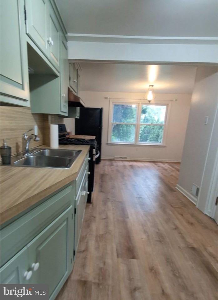 207 Elizabeth Dr - Photo 3 of 13