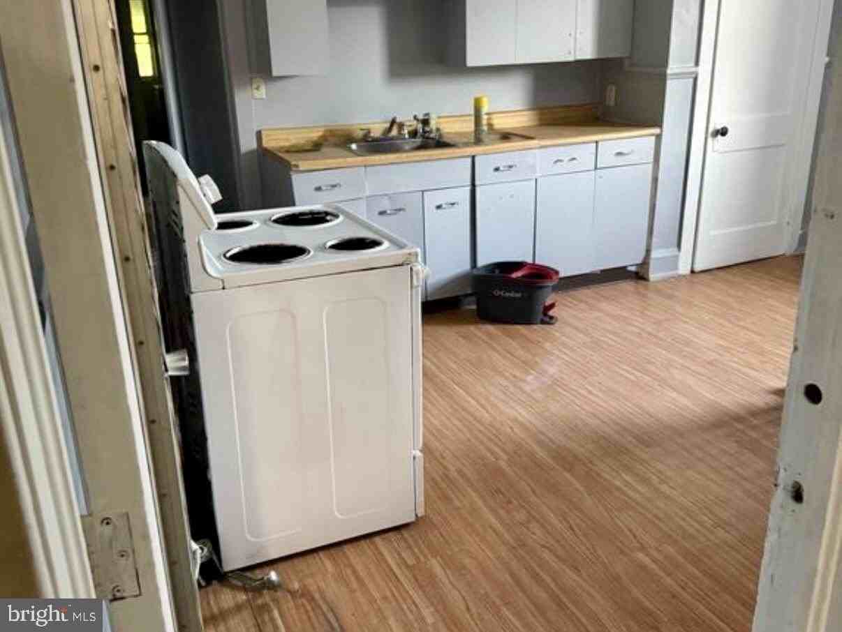 131 Schuylkill Ave - Photo 2 of 11