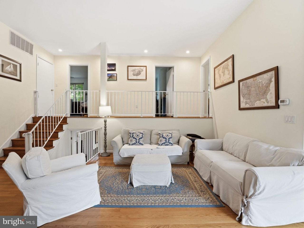 405 Underhill Pl - Photo 5 of 24