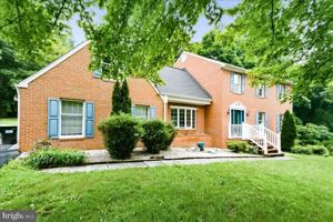 featured image of 111 Launchris Dr