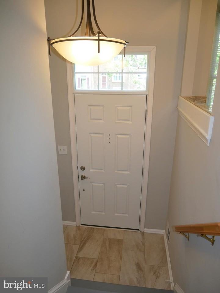 2774 Grovemore Ln - Photo 3 of 34