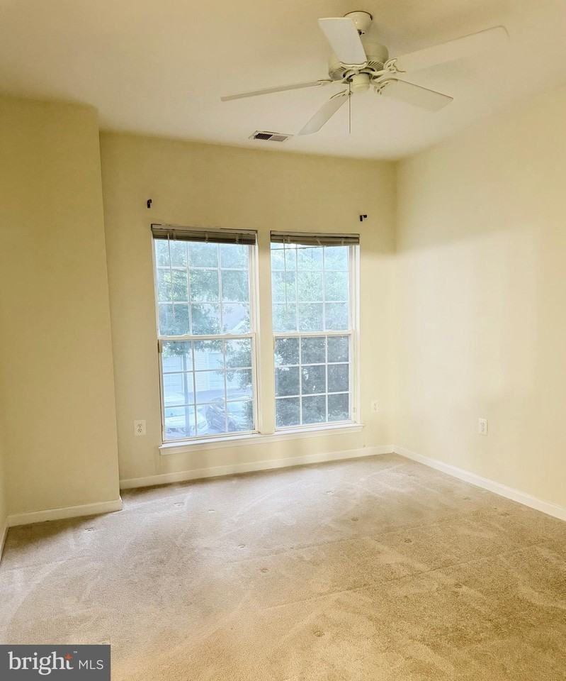 4137 Fountainside Ln #201 - Photo 7 of 17