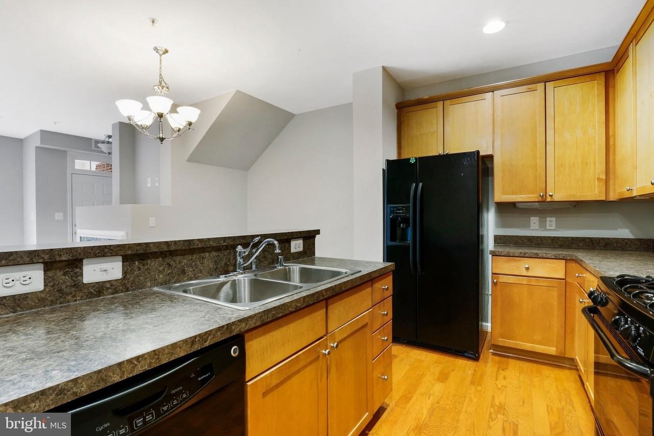 4455 Beacon Grove Cir #706A - Photo 5 of 21
