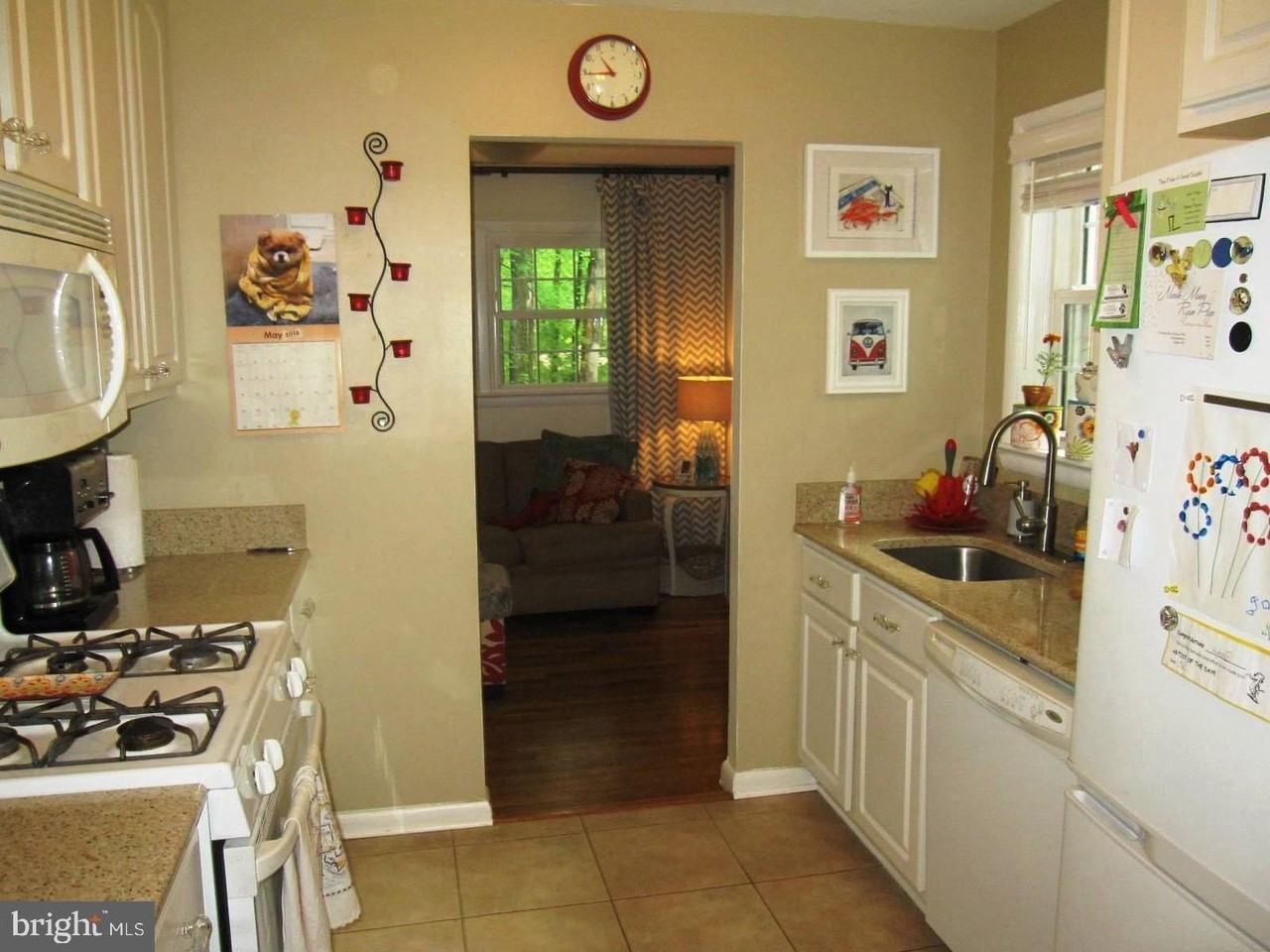3913 Moss Dr - Photo 3 of 25