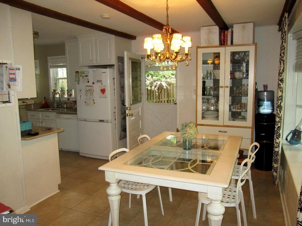 3913 Moss Dr - Photo 4 of 25