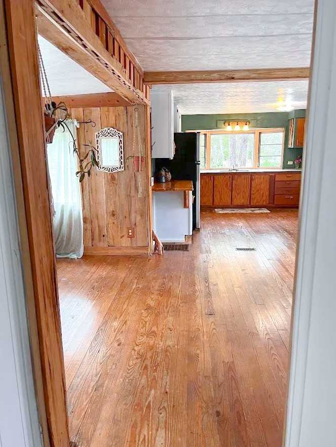 11909 Ne 7th Ave - Photo 6 of 12