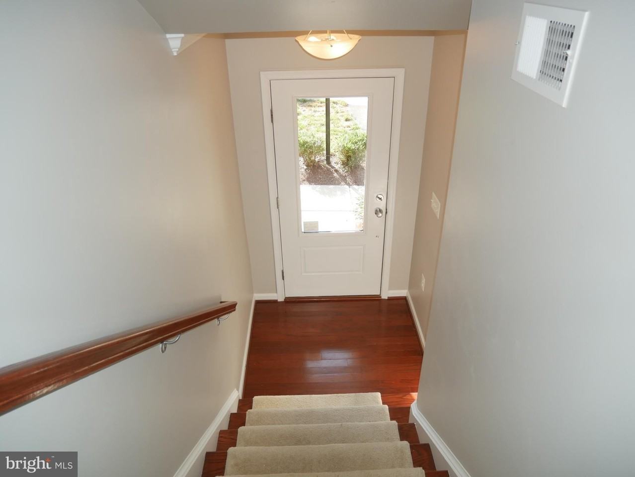 23289 Tradewind Dr - Photo 2 of 47