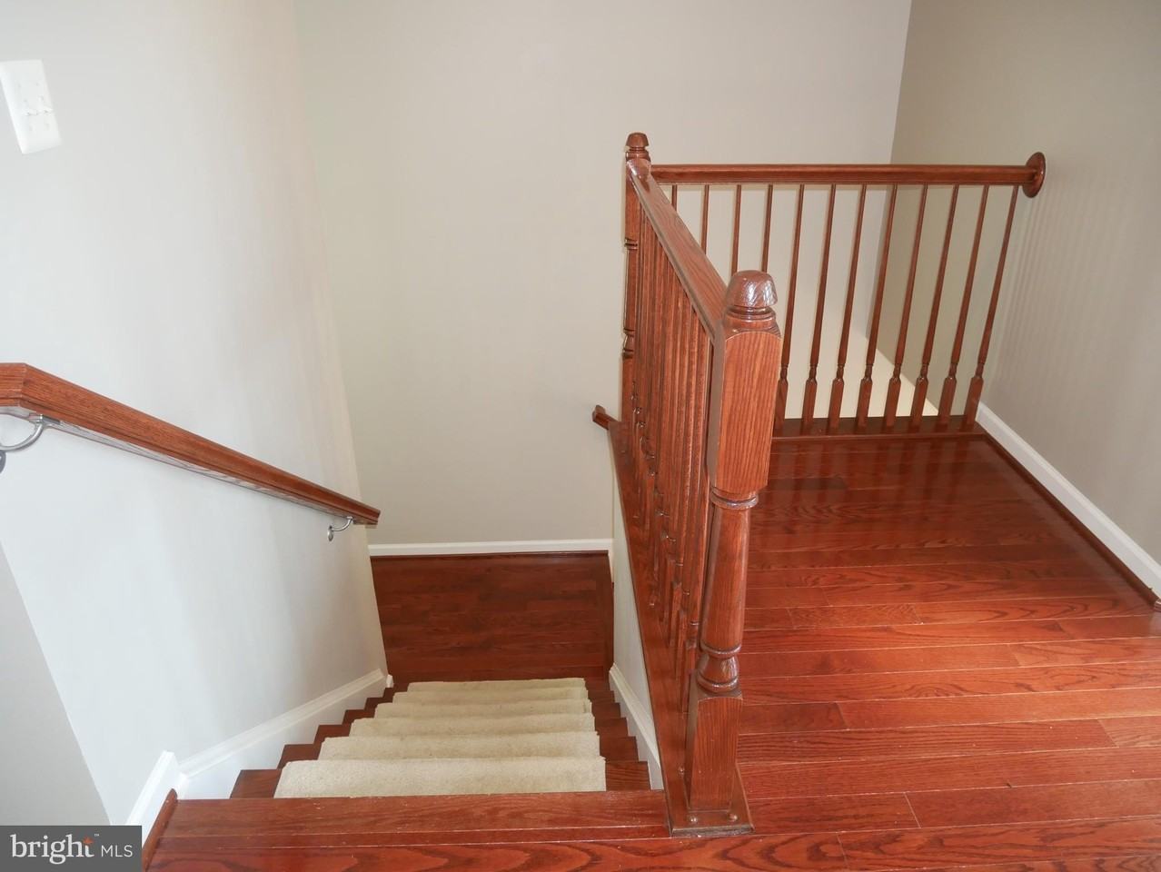 23289 Tradewind Dr - Photo 4 of 47