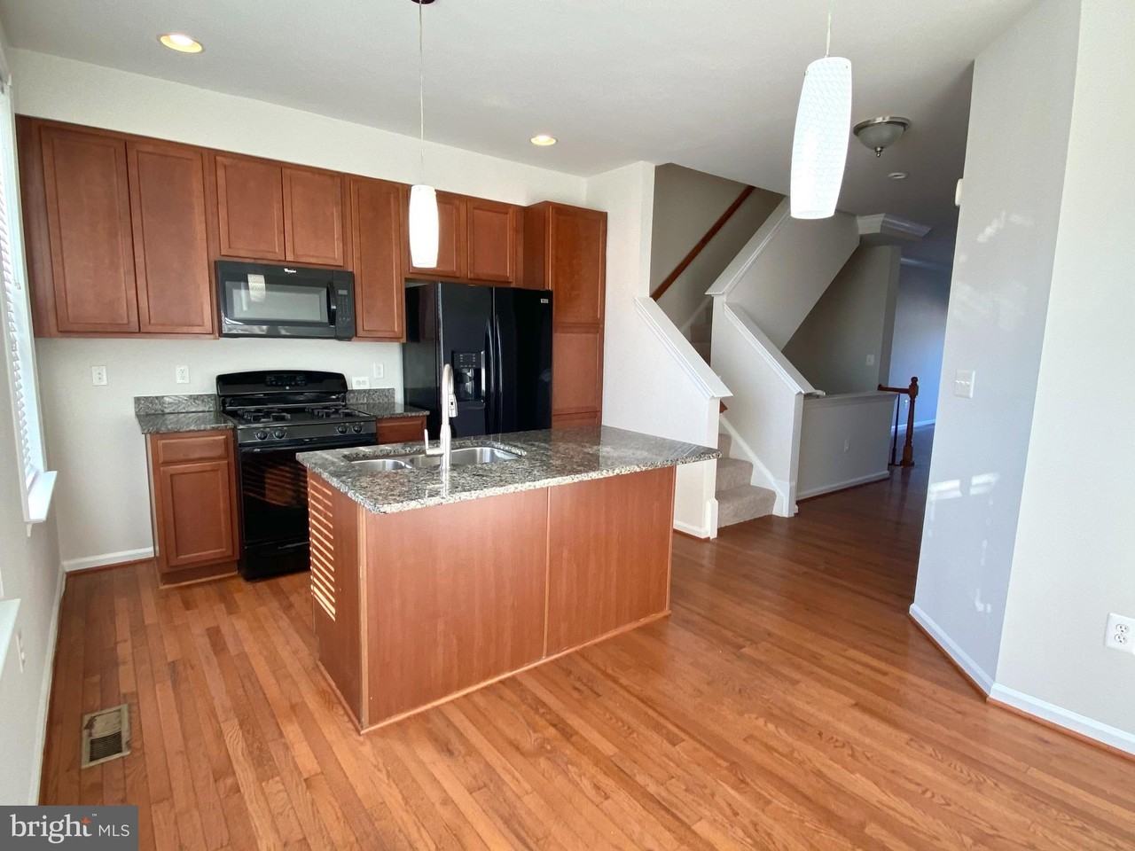 2849 Chinkapin Oak Ln - Photo 3 of 35