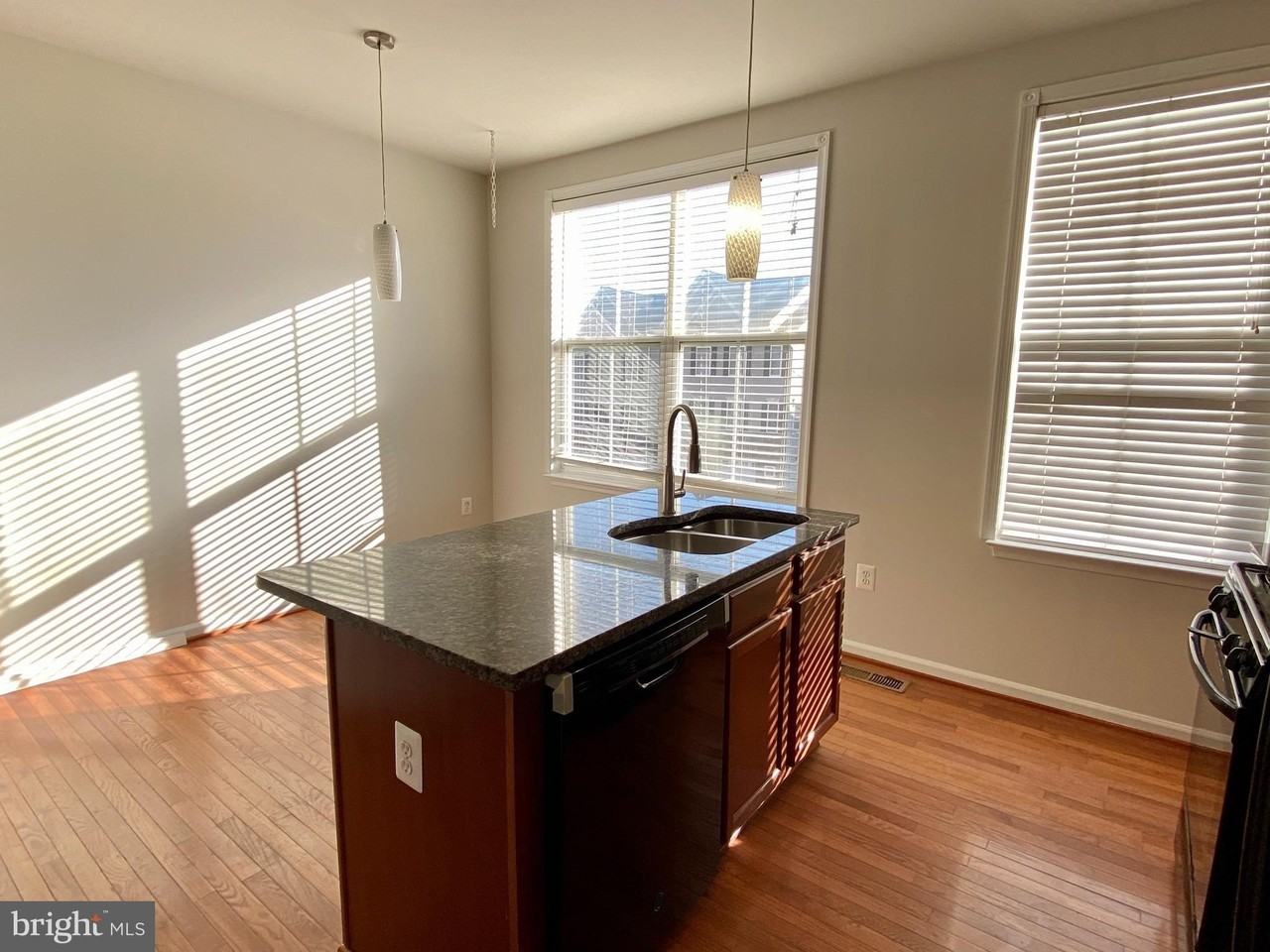 2849 Chinkapin Oak Ln - Photo 4 of 35