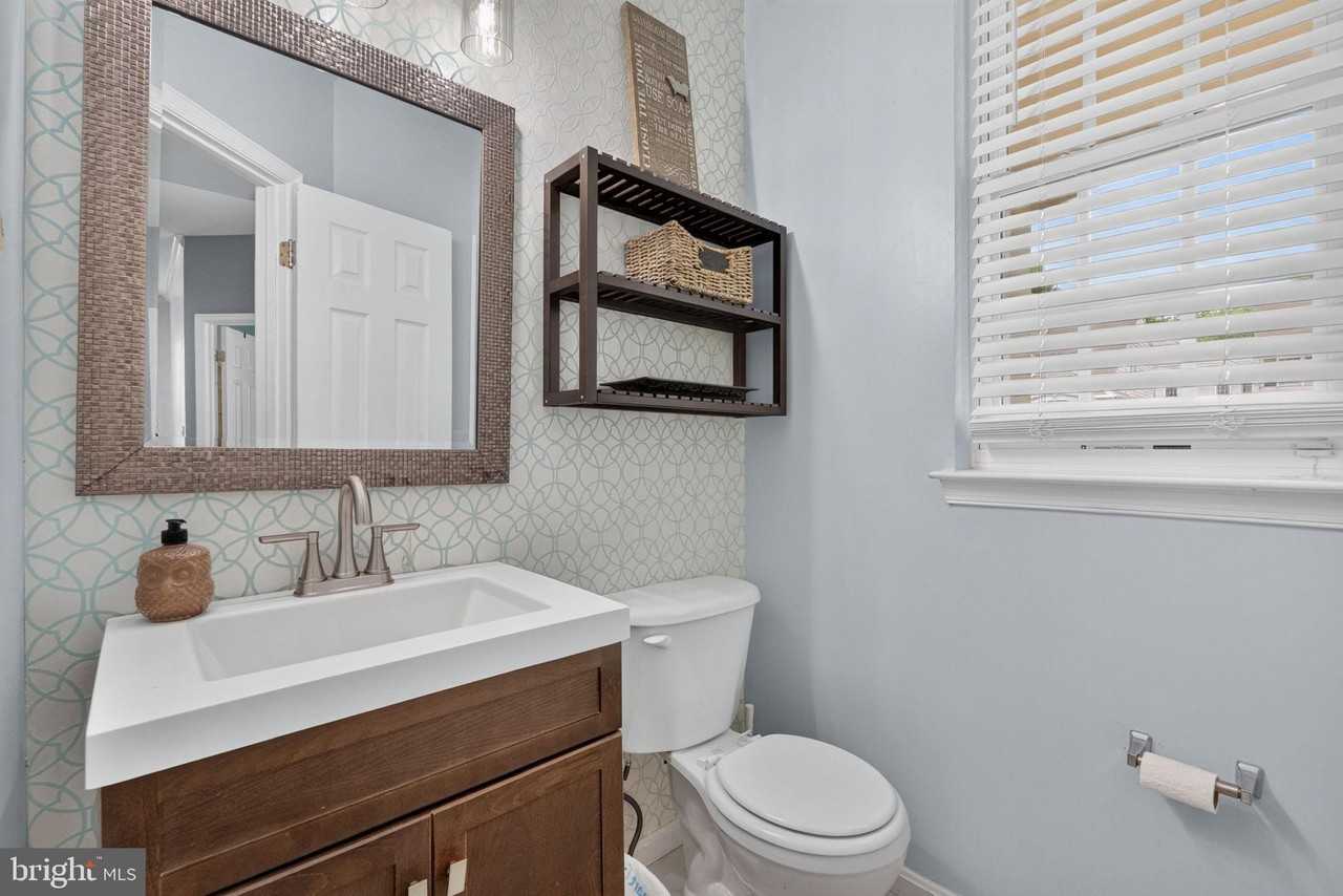 13016 Pilgrims Inn Dr - Photo 4 of 47