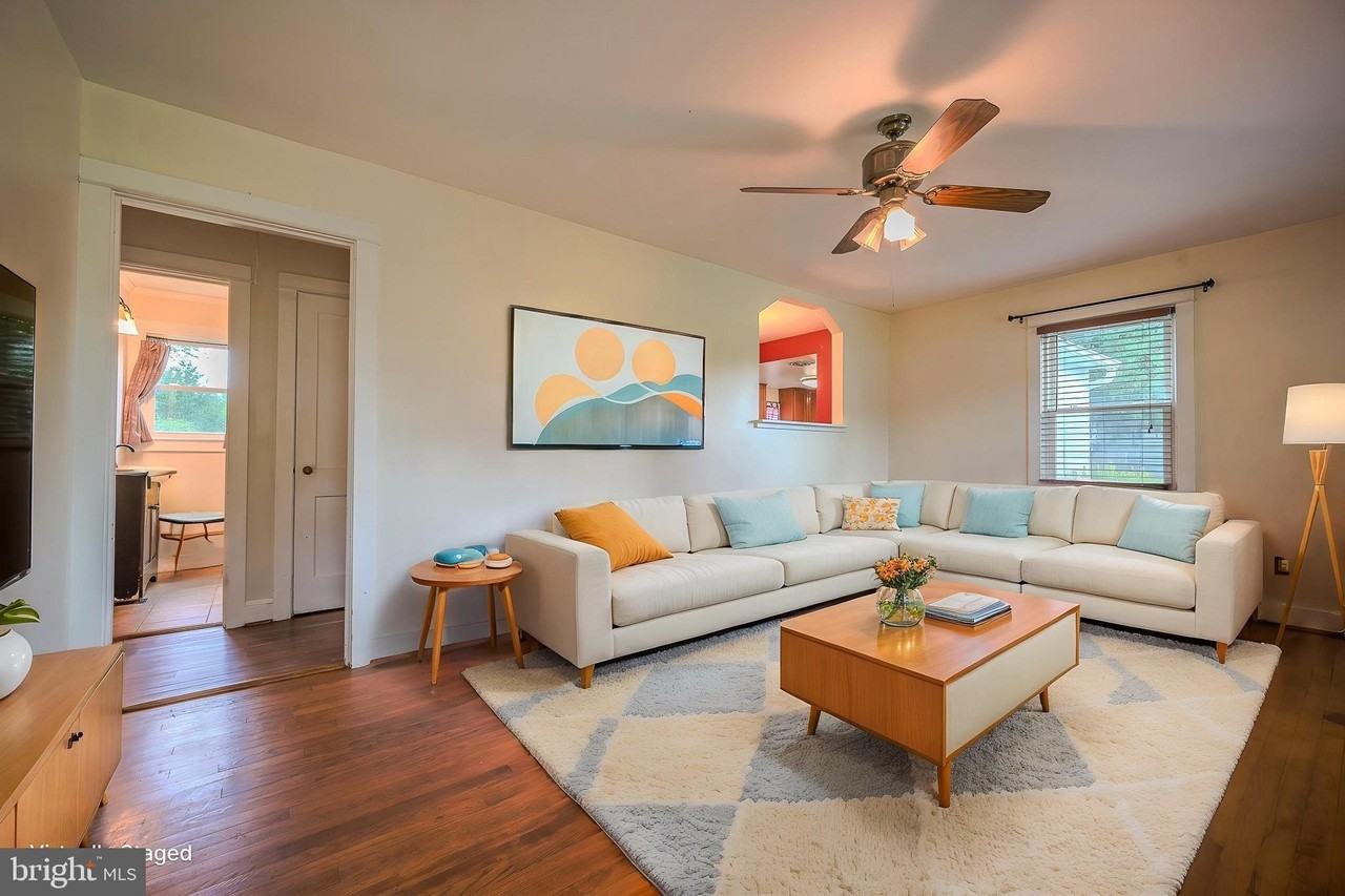 51 Virginia Ave - Photo 2 of 15