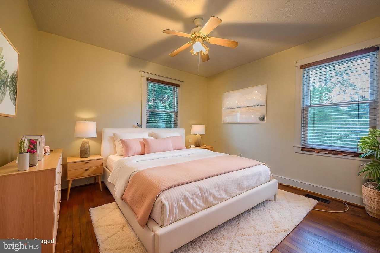 51 Virginia Ave - Photo 3 of 15