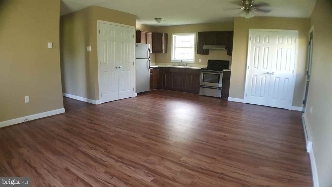 200 Peach Tree Dr - Photo 2 of 4