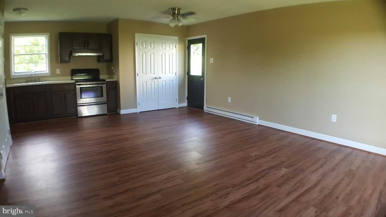 200 Peach Tree Dr - Photo 3 of 4