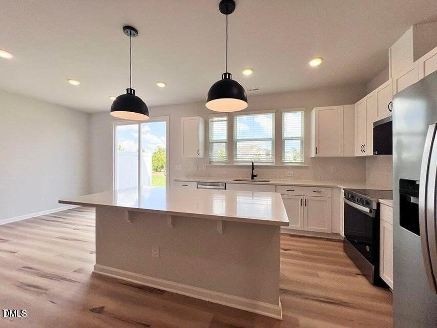 136 Kobus Ct - Photo 7 of 45
