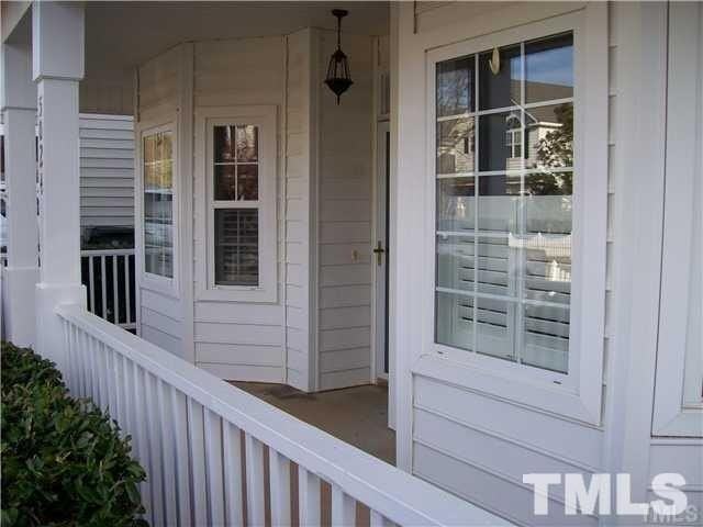 5024 Village Lawn Dr - Photo 3 of 15