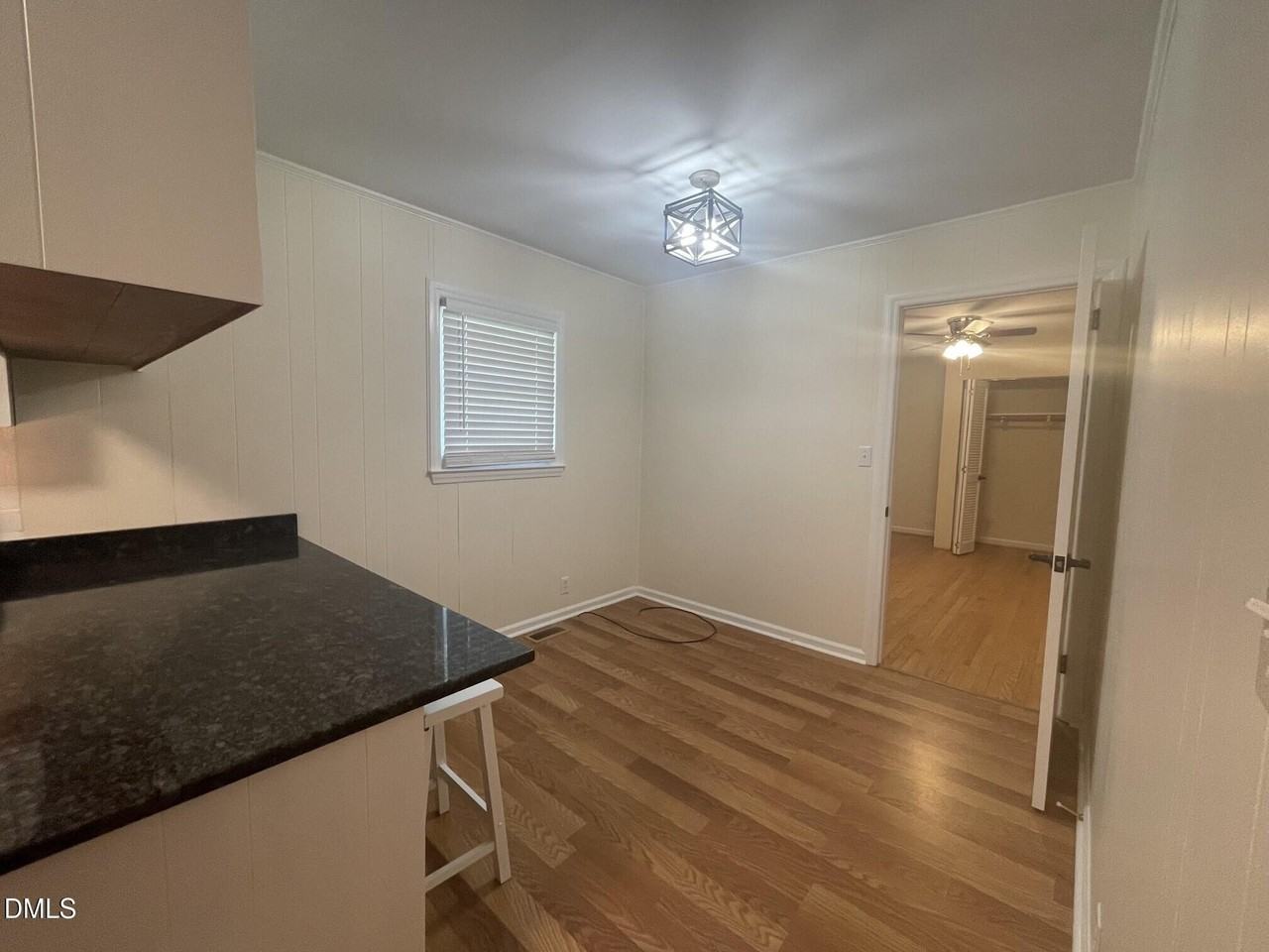 384 E Wimberly St - Photo 6 of 24