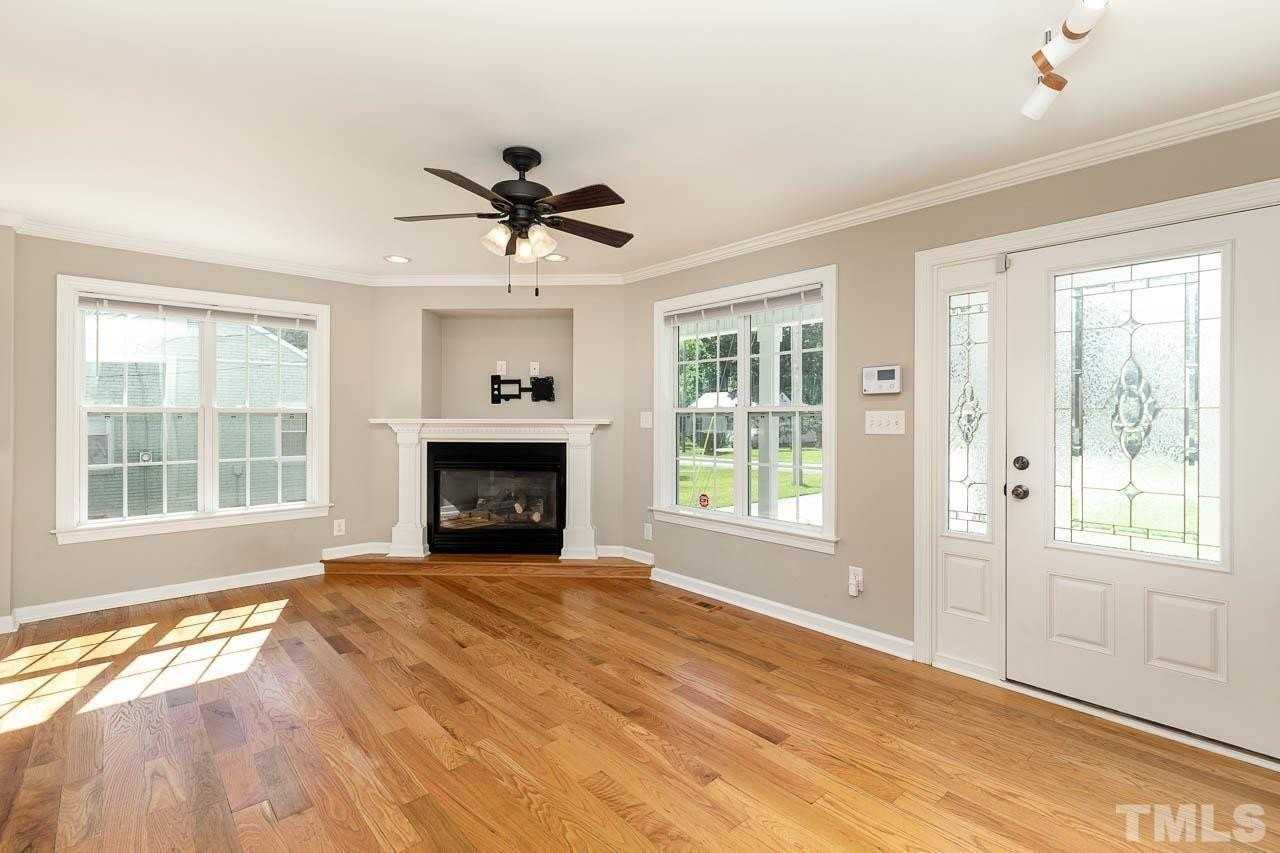 605 Brighton Rd - Photo 5 of 27