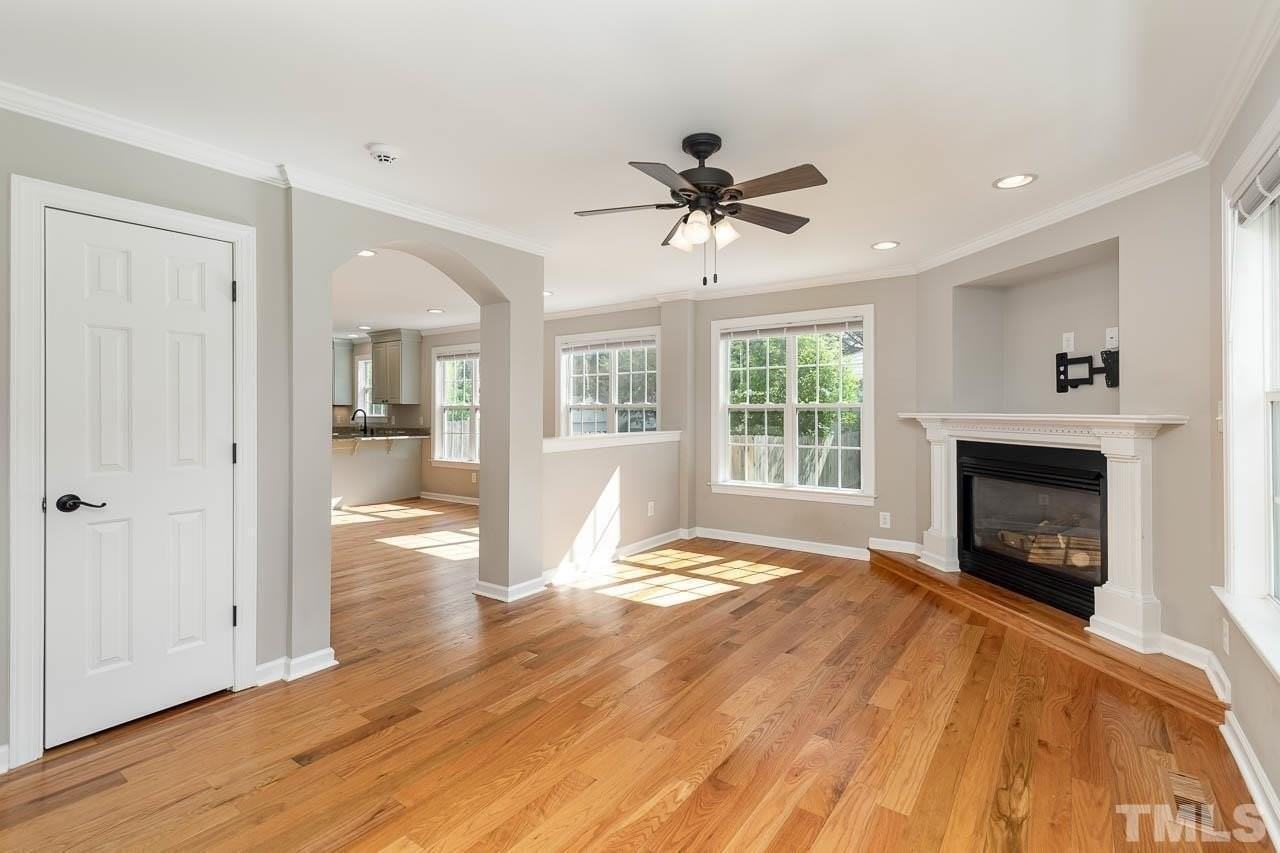 605 Brighton Rd - Photo 7 of 27