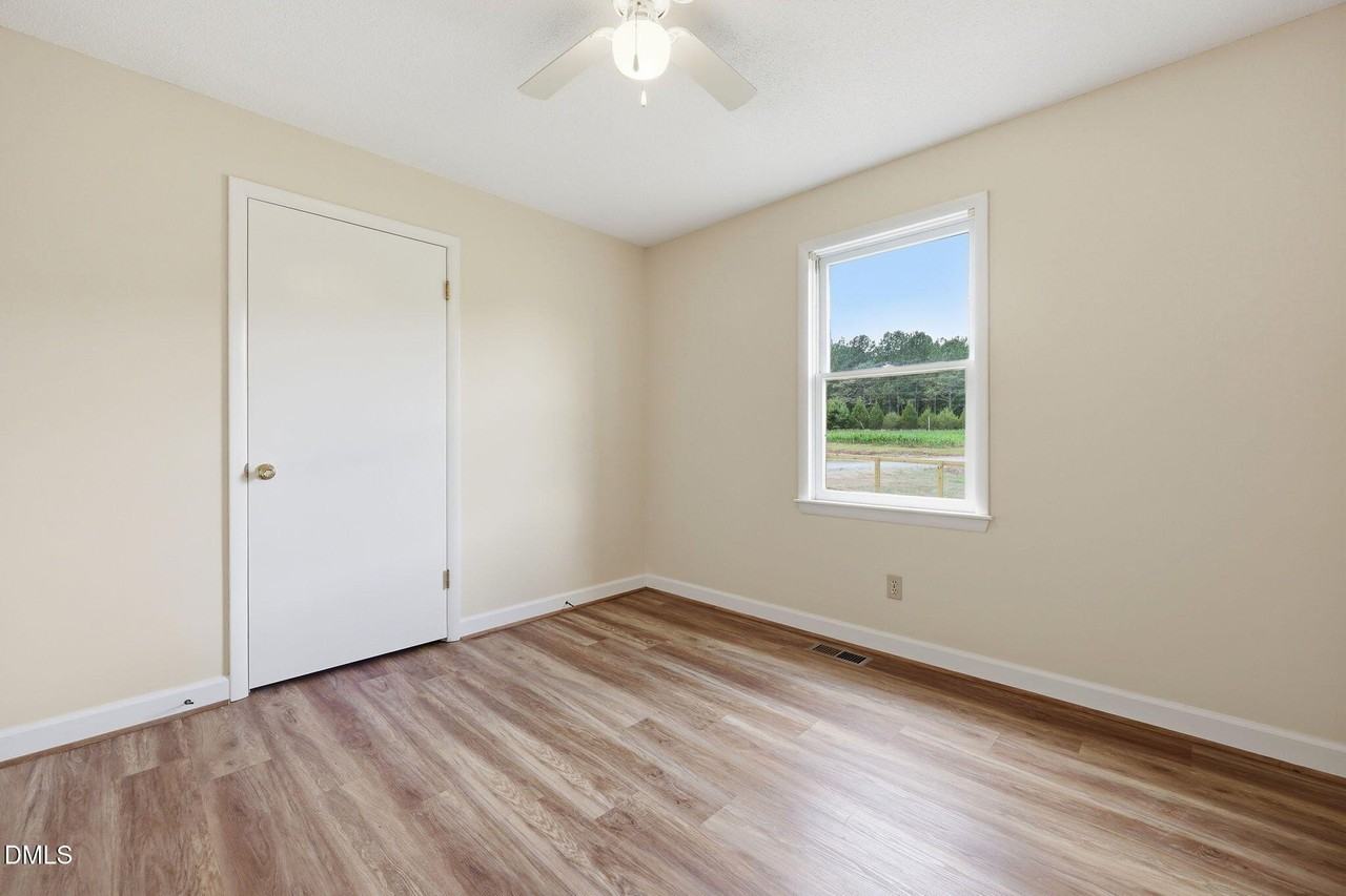 763 Tingen Rd - Photo 5 of 42