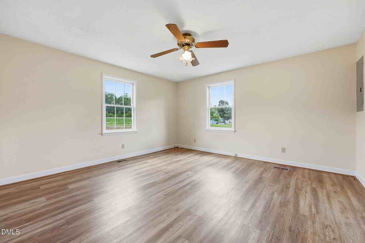 763 Tingen Rd - Photo 6 of 42