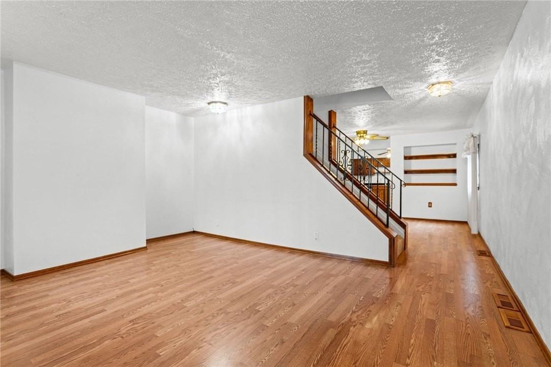 4914 Cypress St - Photo 3 of 25