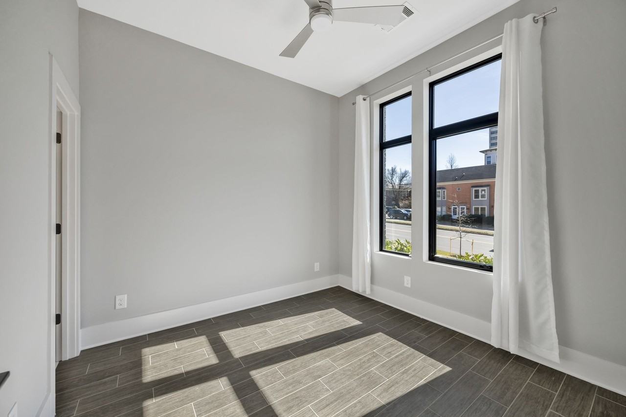 1648 19th Ave S #12 - Photo 2 of 34