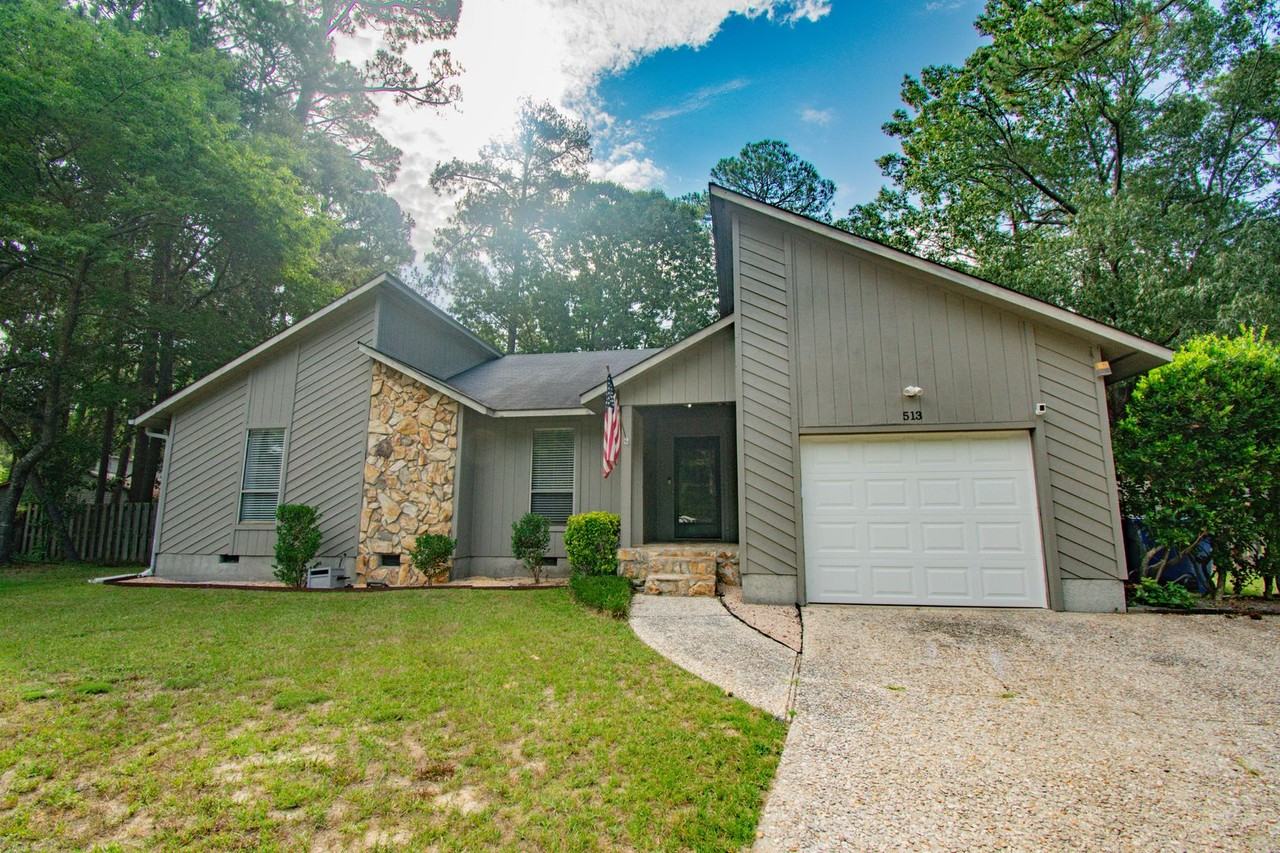 513 Andrea Ct - Photo 2 of 24