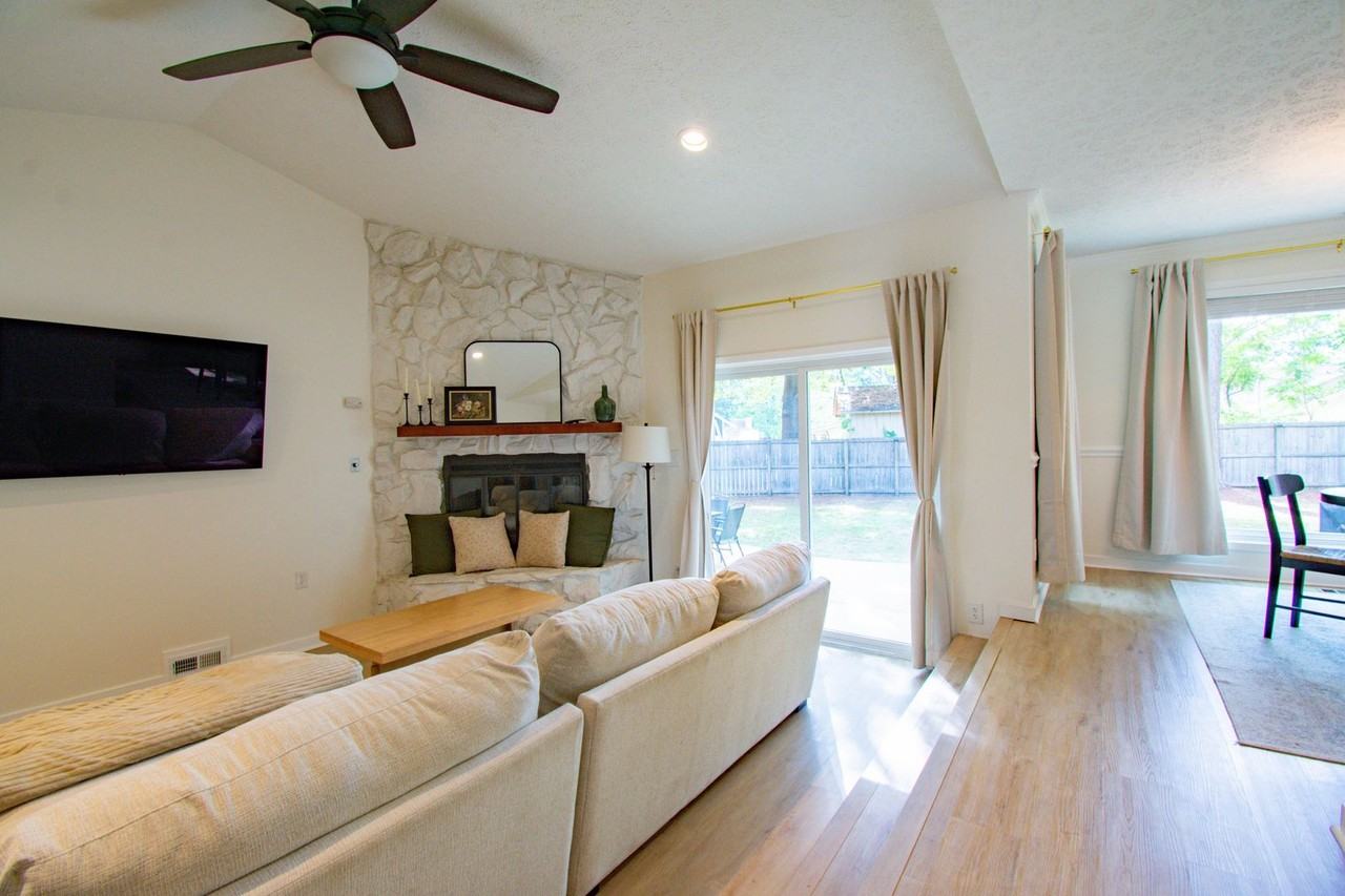 513 Andrea Ct - Photo 4 of 24